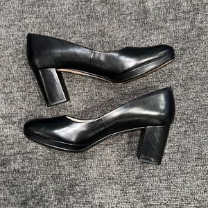 NWOT Clarks Kendall Hope BLK leather